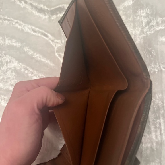 Louis Vuitton Wallet - Picture 6 of 10